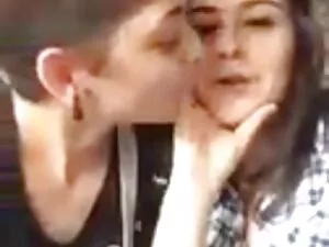 Sexe lesbien amateur ...