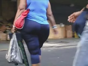 Horny gros seins veu ...